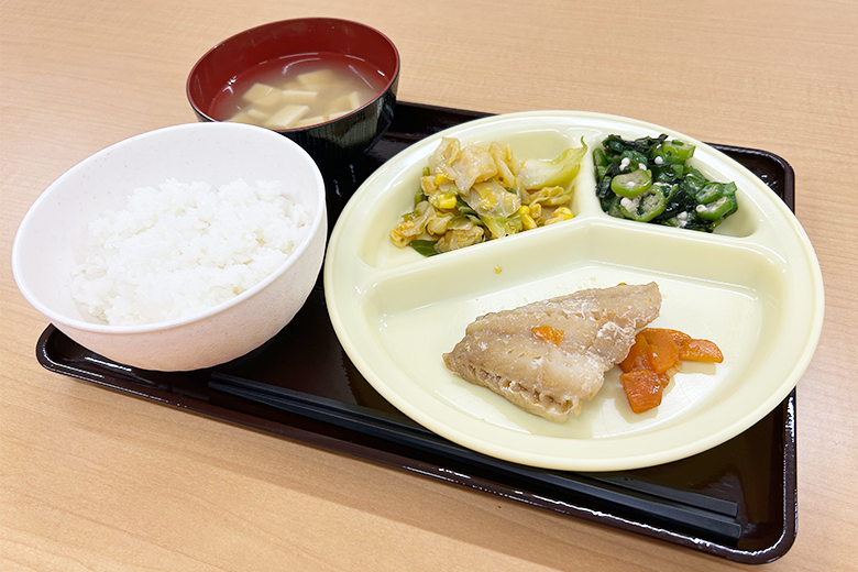 食事の提供